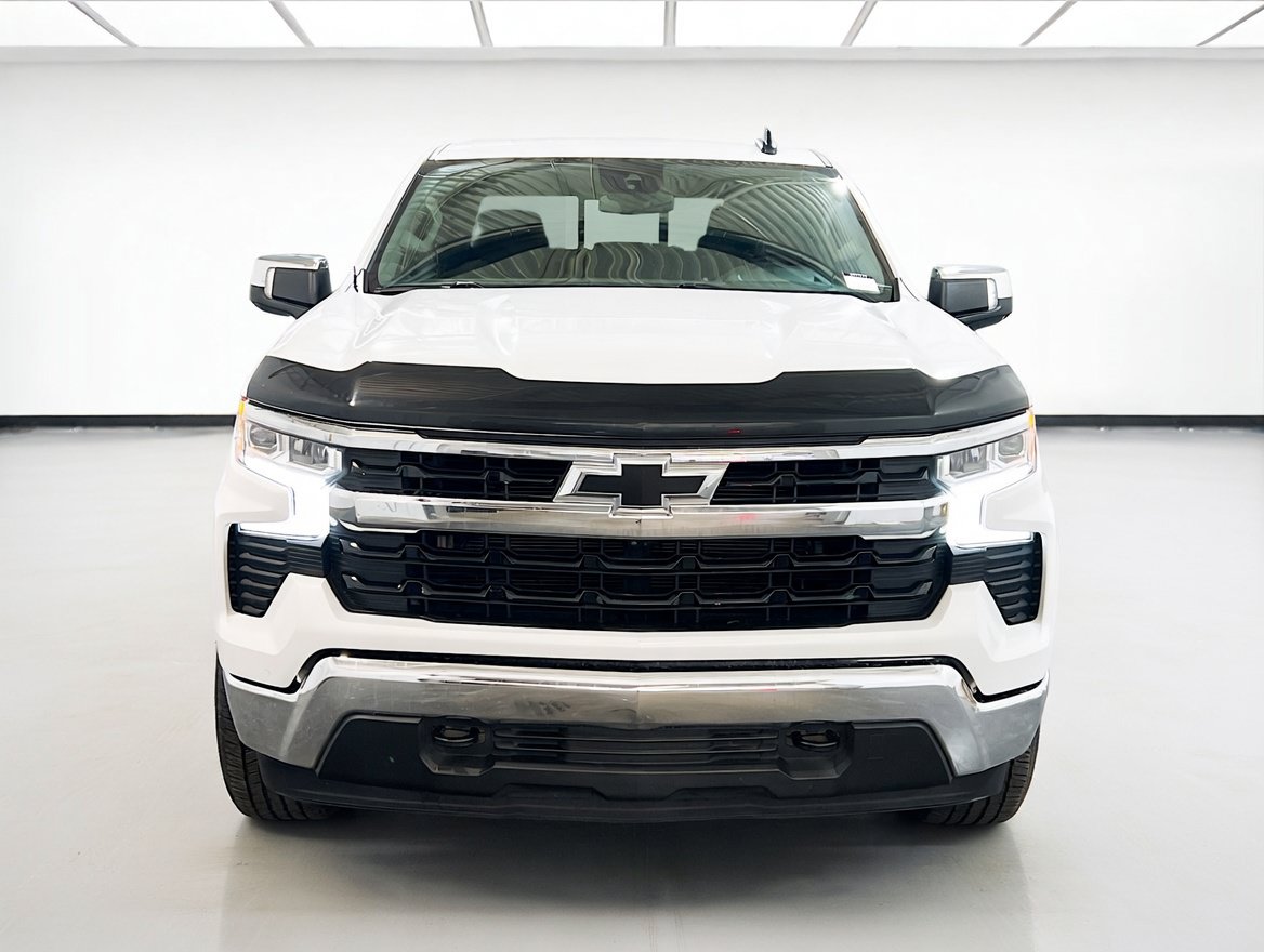 Used 2023 Chevrolet Silverado 1500 LT AWD/4WD image 2