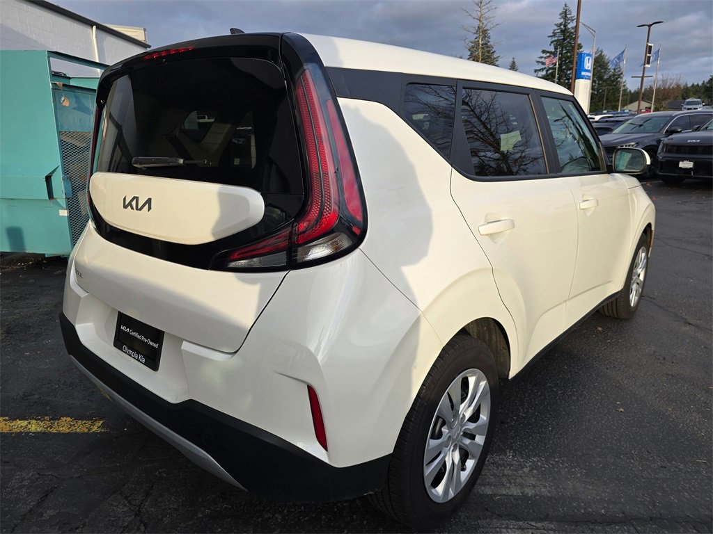 Used 2023 Kia Soul LX image 4