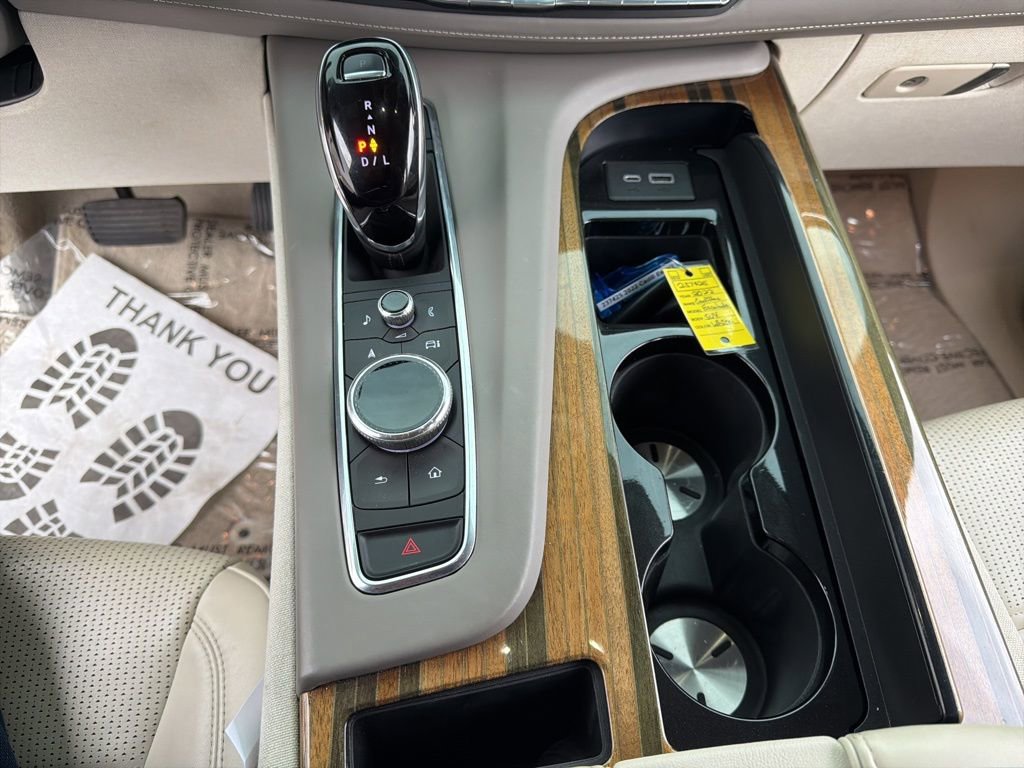 Used 2022 Cadillac Escalade Premium Luxury Platinum w/ Heavy-Duty Trailer Package image 42