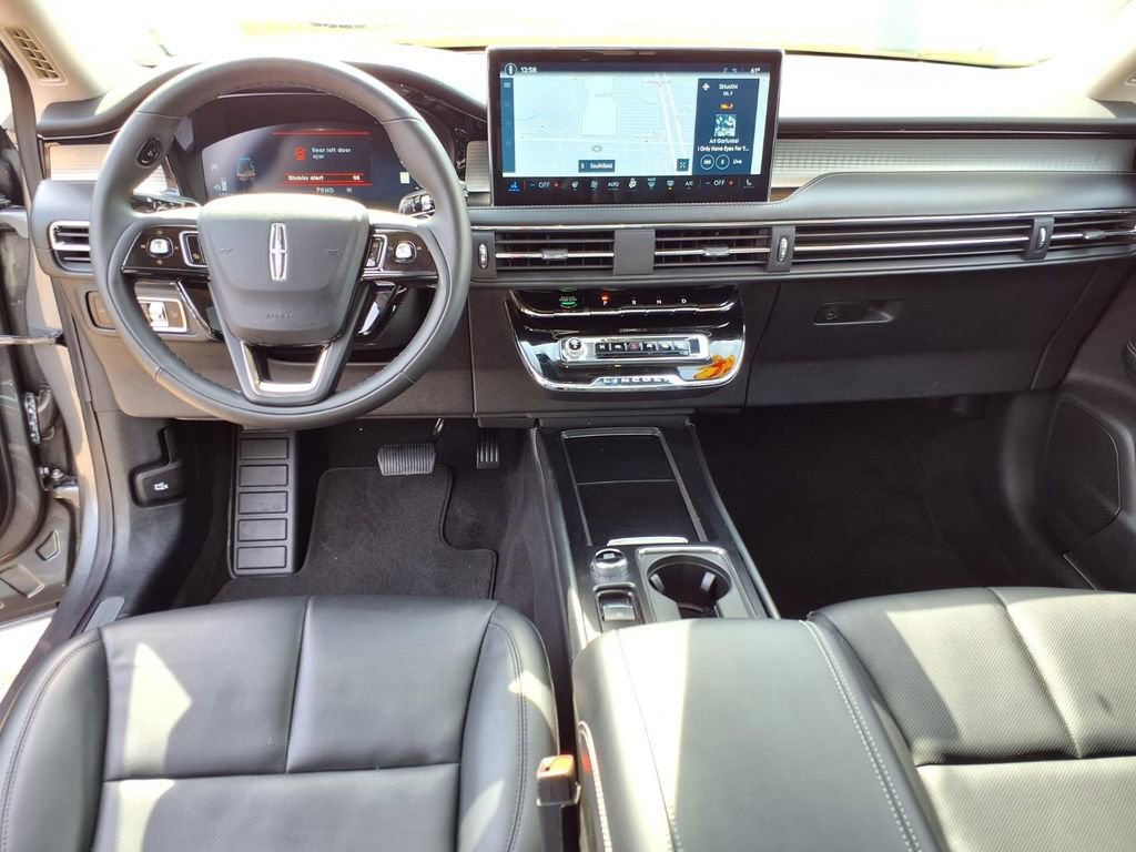 Used 2024 Lincoln Corsair Premiere w/ Equipment Group 101A image 13