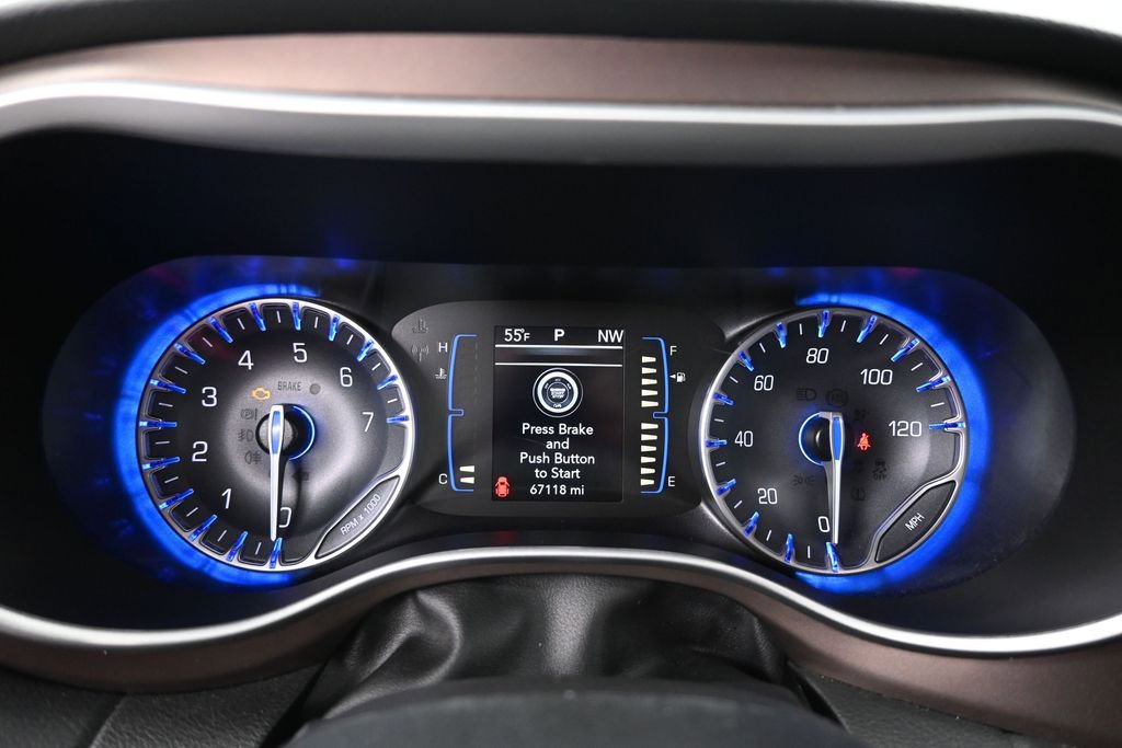 Used 2023 Chrysler Voyager LX FWD image 35
