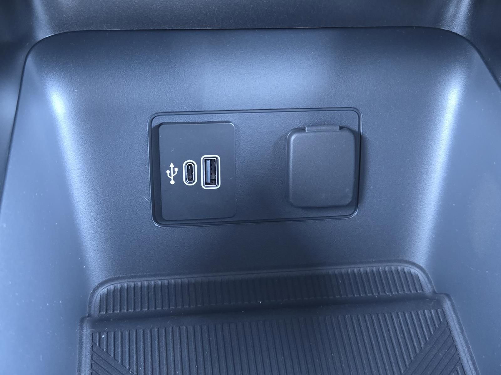 New 2026 Ford Explorer ST-Line w/ ST-Line Street Pack image 15