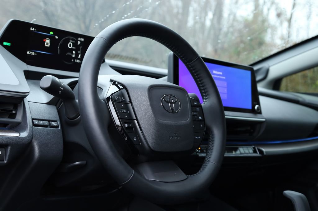 Used 2024 Toyota Prius Limited image 6