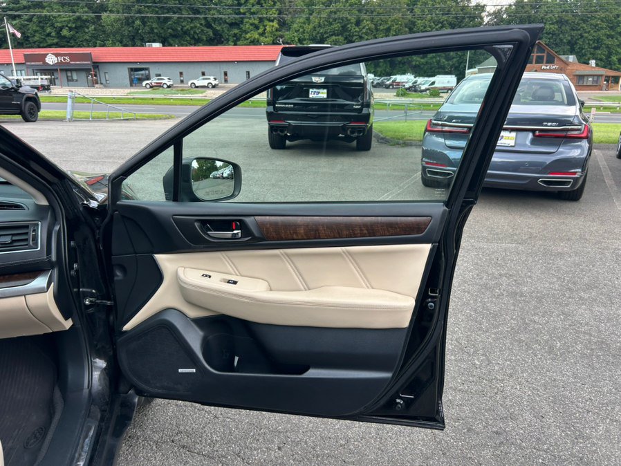 Used 2018 Subaru Outback 3.6R Limited AWD/4WD image 21