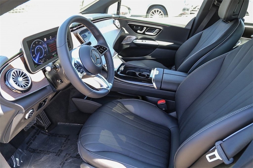 Used 2023 Mercedes-Benz EQE 500 4MATIC Sedan image 19