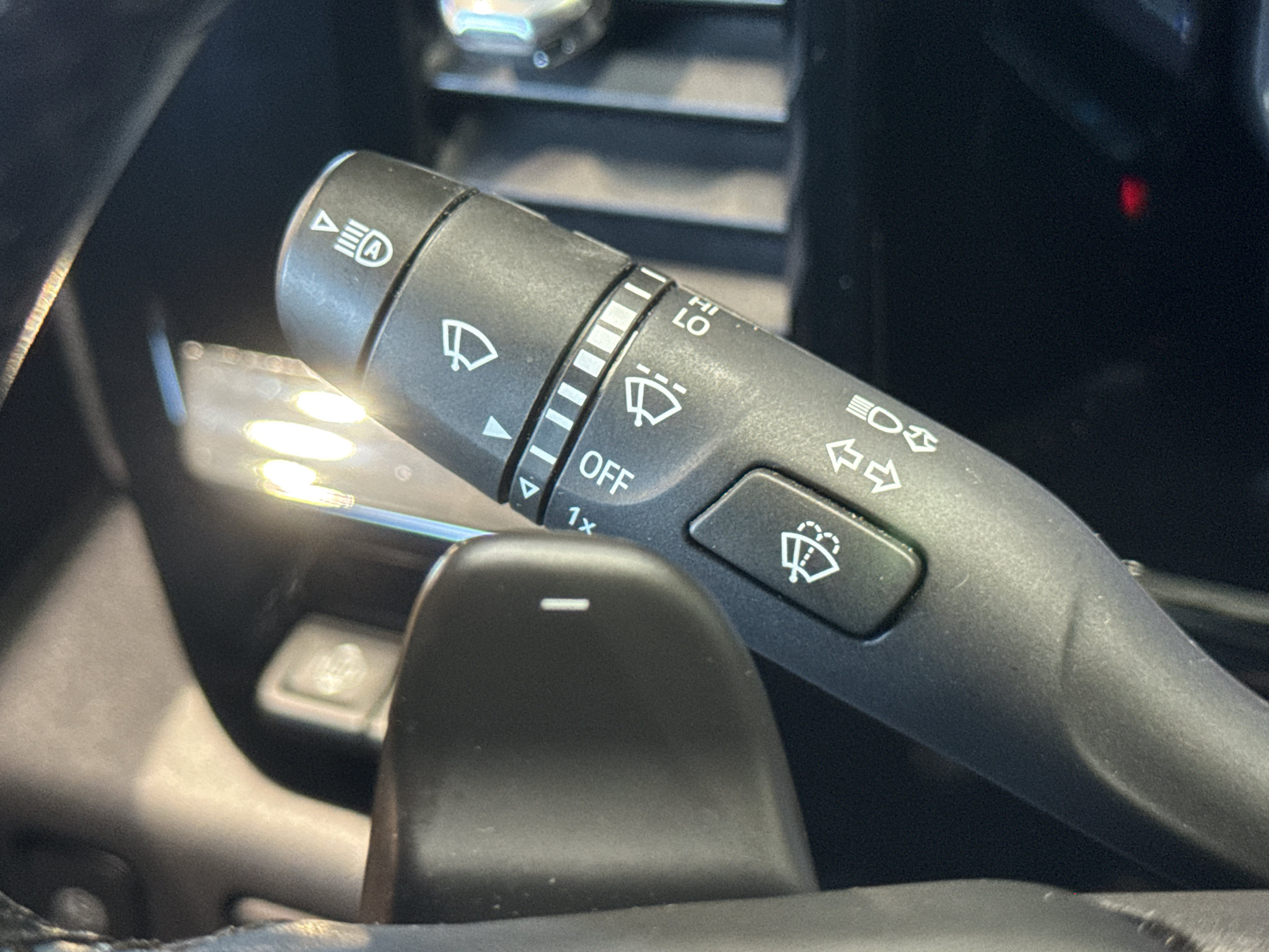Used 2024 Chevrolet Silverado 1500 ZR2 w/ Technology Package AWD/4WD image 27