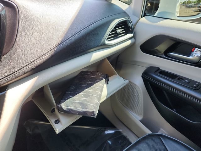 Used 2020 Chrysler Pacifica Limited image 50