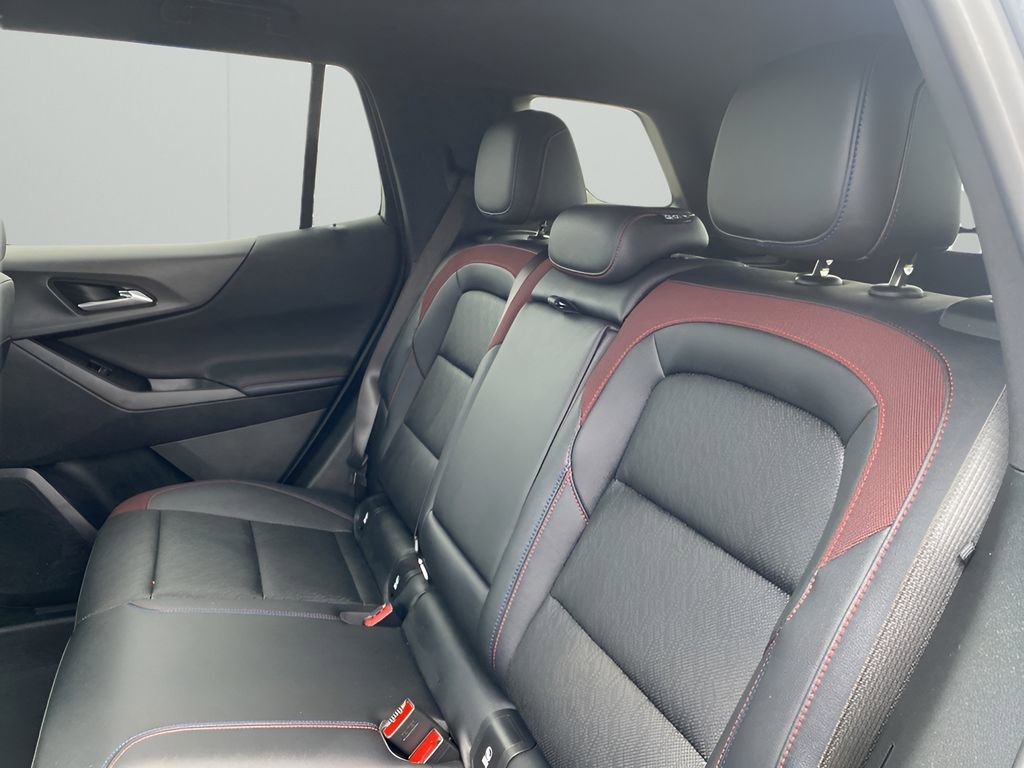 Used 2025 Chevrolet Equinox RS w/ Safety and Technology Package image 13