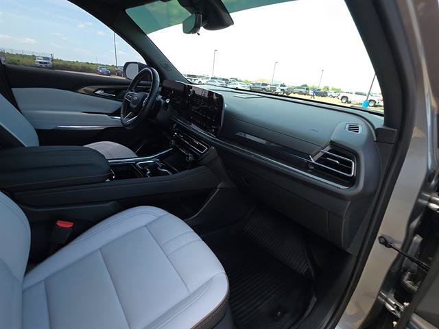 Used 2025 Chevrolet Traverse High Country w/ LPO, Floor Liner Package FWD image 14