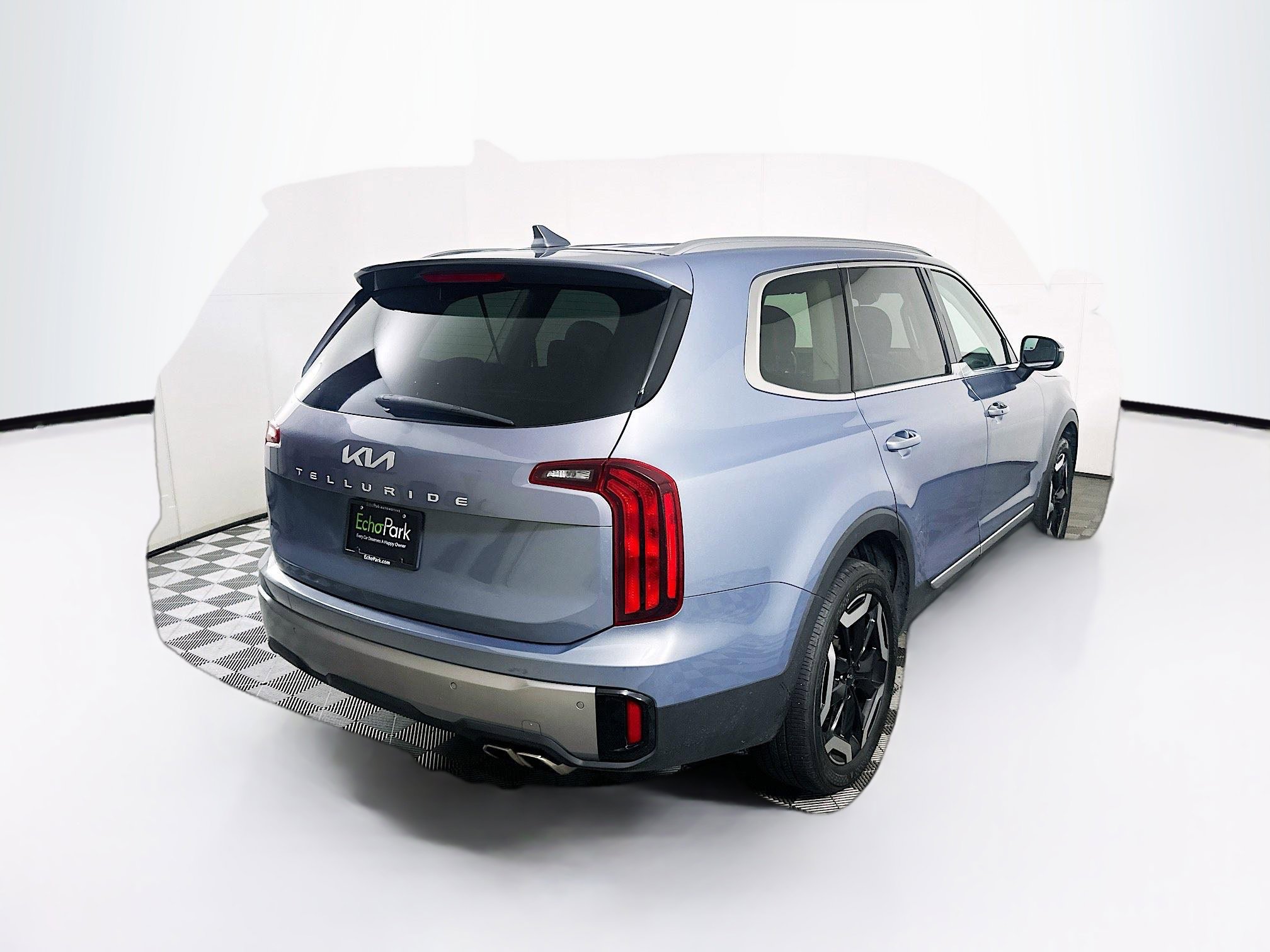 Used 2025 Kia Telluride S FWD image 9