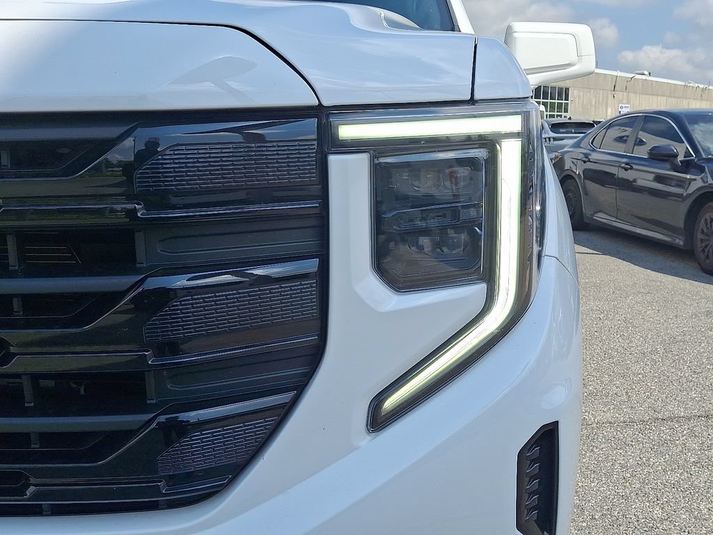 Used 2026 GMC Sierra 1500 Elevation w/ Preferred Package AWD/4WD image 9