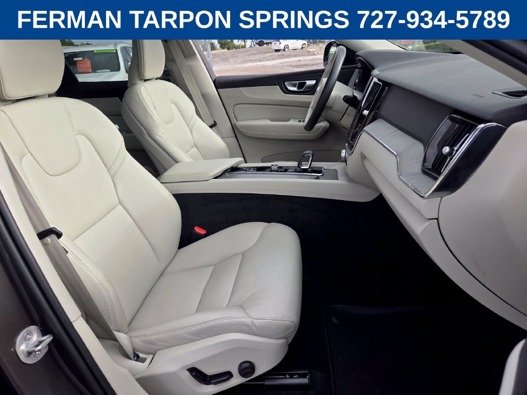 Certified 2024 Volvo XC60 B5 Plus w/ Protection Package Premier AWD/4WD image 18