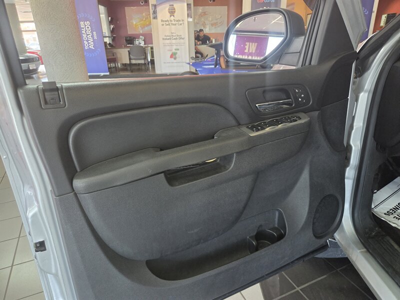 Used 2012 Chevrolet Silverado 1500 LTZ AWD/4WD image 14