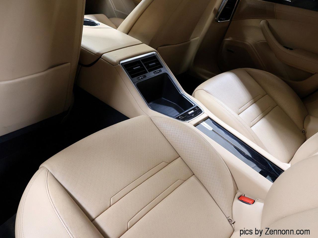 Used 2017 Porsche Panamera Sedan image 15