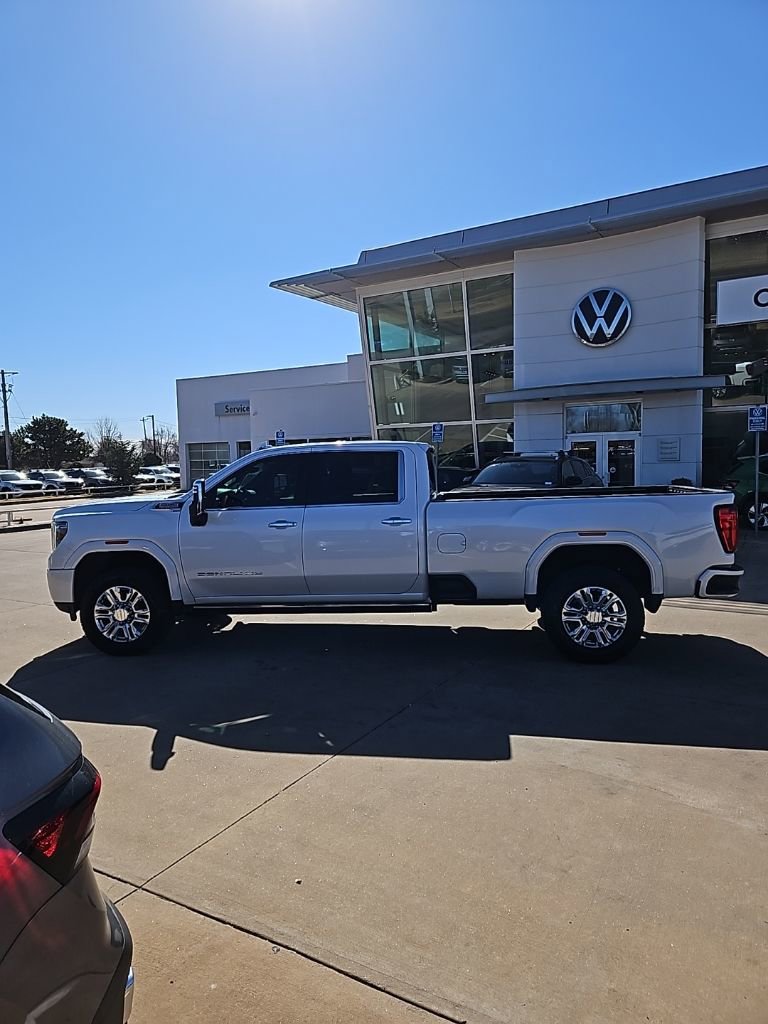 Used 2022 GMC Sierra 3500 Denali w/ Denali Ultimate Package image 8