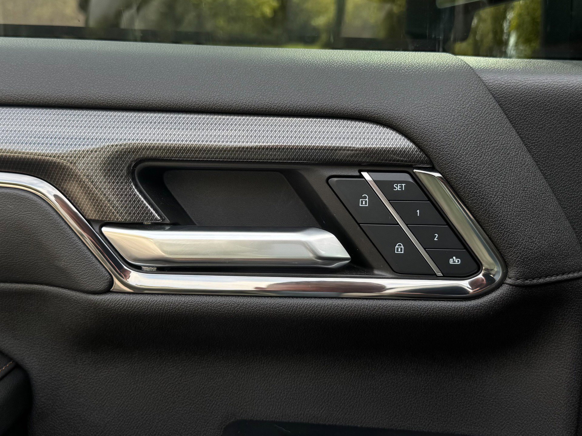 Used 2024 GMC Sierra 2500 AT4 w/ AT4 Preferred Package image 96