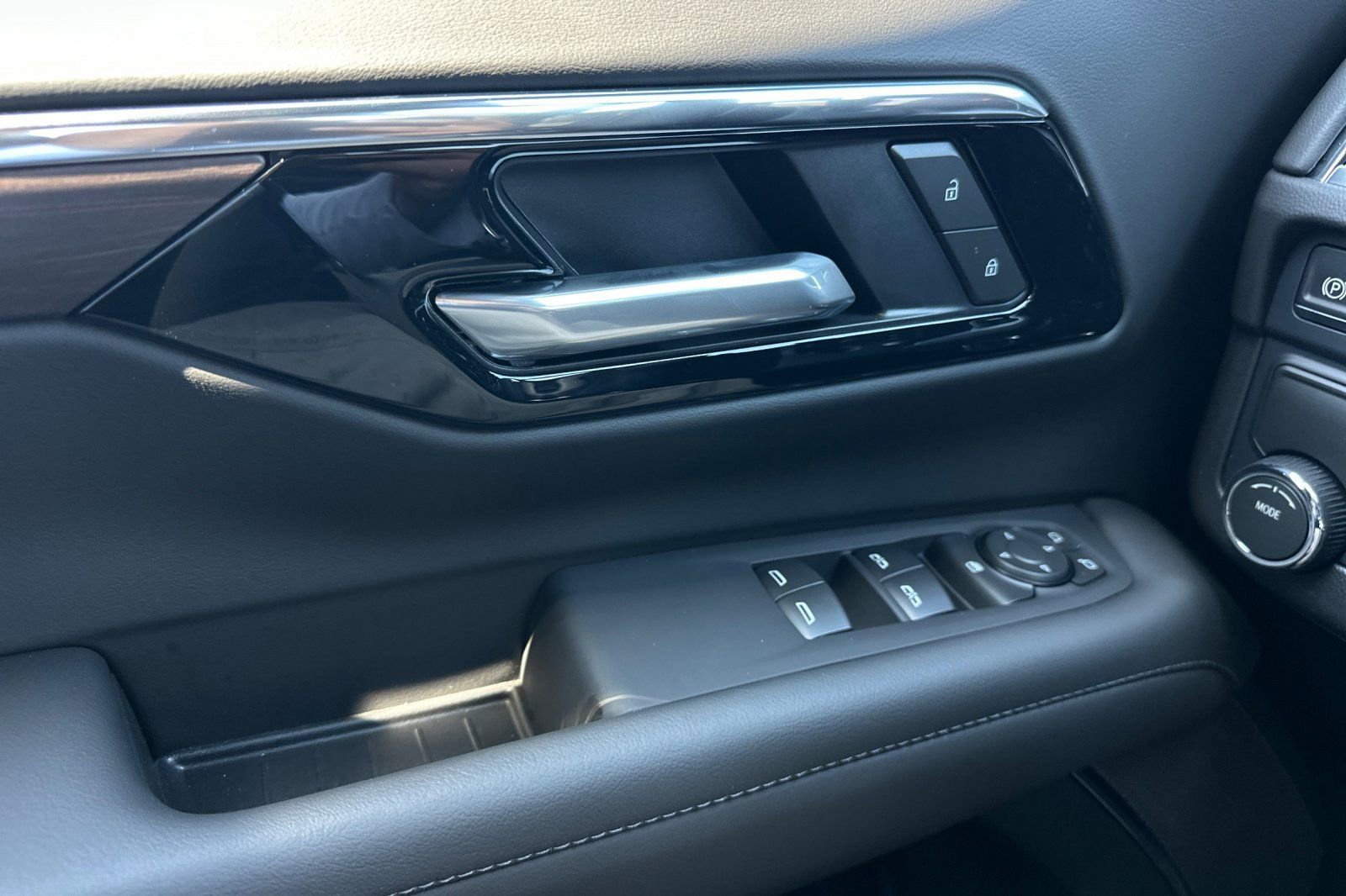 New 2026 Chevrolet Suburban LS w/ LPO, Dark Essentials Package image 11