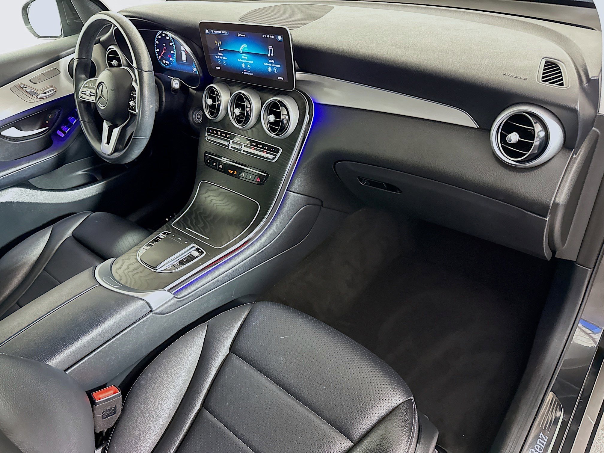 Used 2022 Mercedes-Benz GLC 300 w/ Premium Package Lite image 30