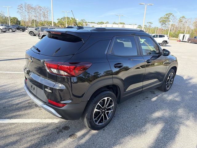 Used 2024 Chevrolet TrailBlazer LT image 3