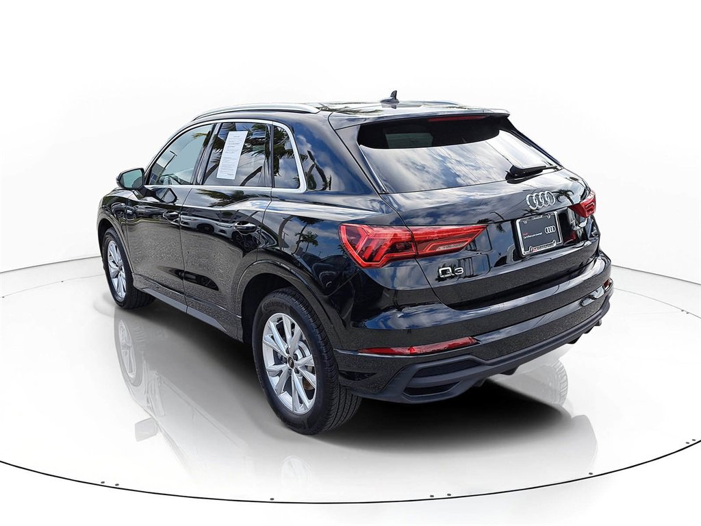 Certified 2025 Audi Q3 2.0T Premium w/ Convenience Package image 3