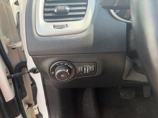 Used 2020 Jeep Compass Latitude w/ Cold Weather Group AWD/4WD image 19