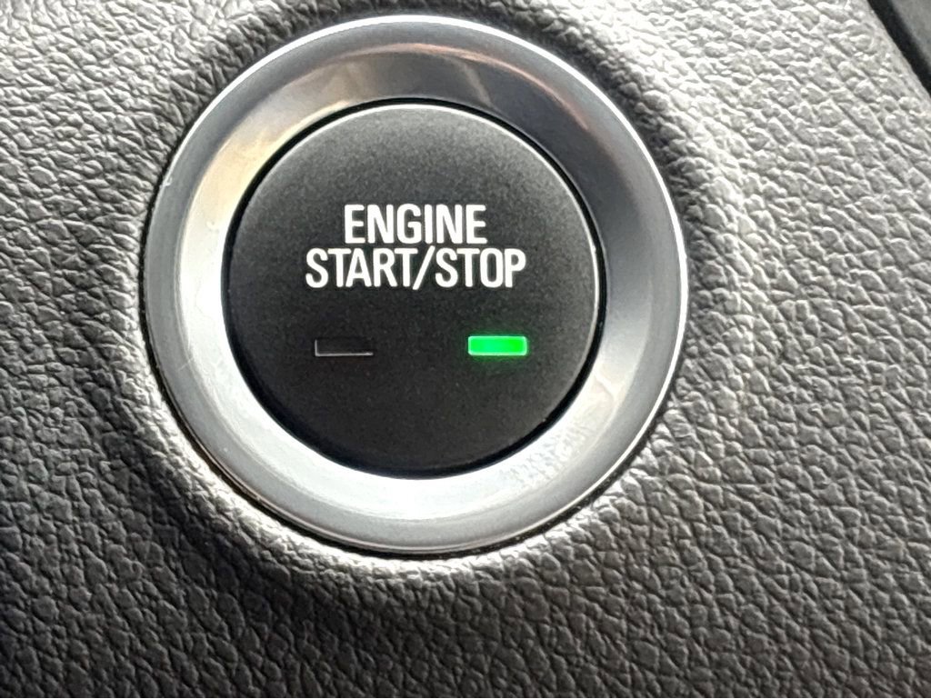Used 2020 Buick Envision Essence w/ Experience Buick Package FWD image 6