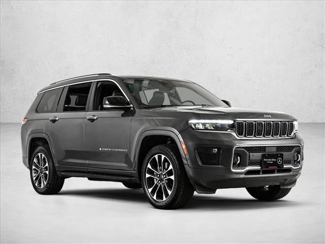 Used 2021 Jeep Grand Cherokee L Overland w/ Luxury Tech Group IV AWD/4WD image 3