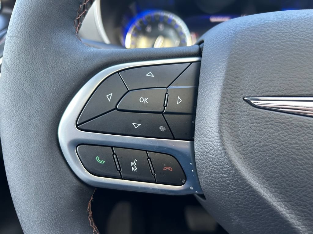 New 2025 Chrysler Pacifica Pinnacle w/ Trailer Tow Group AWD/4WD image 17