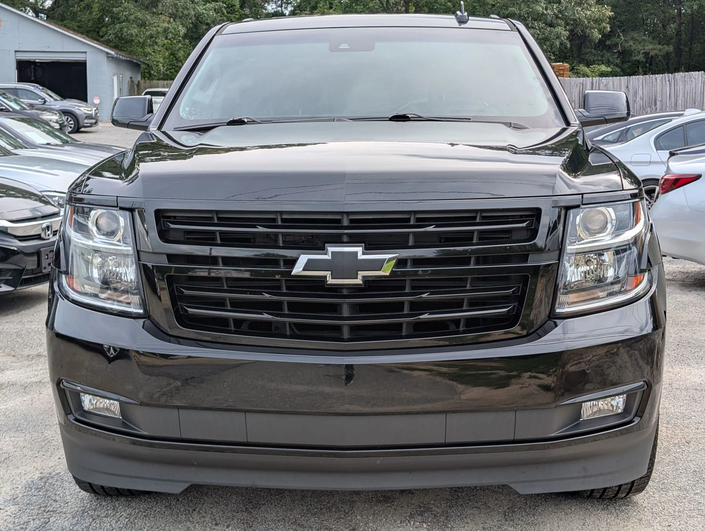 Used 2018 Chevrolet Tahoe Premier RWD image 2