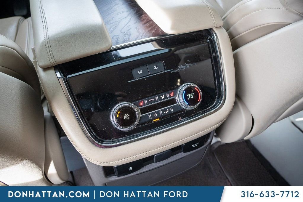 Used 2020 Lincoln Navigator Reserve w/ Luxury Package image 23