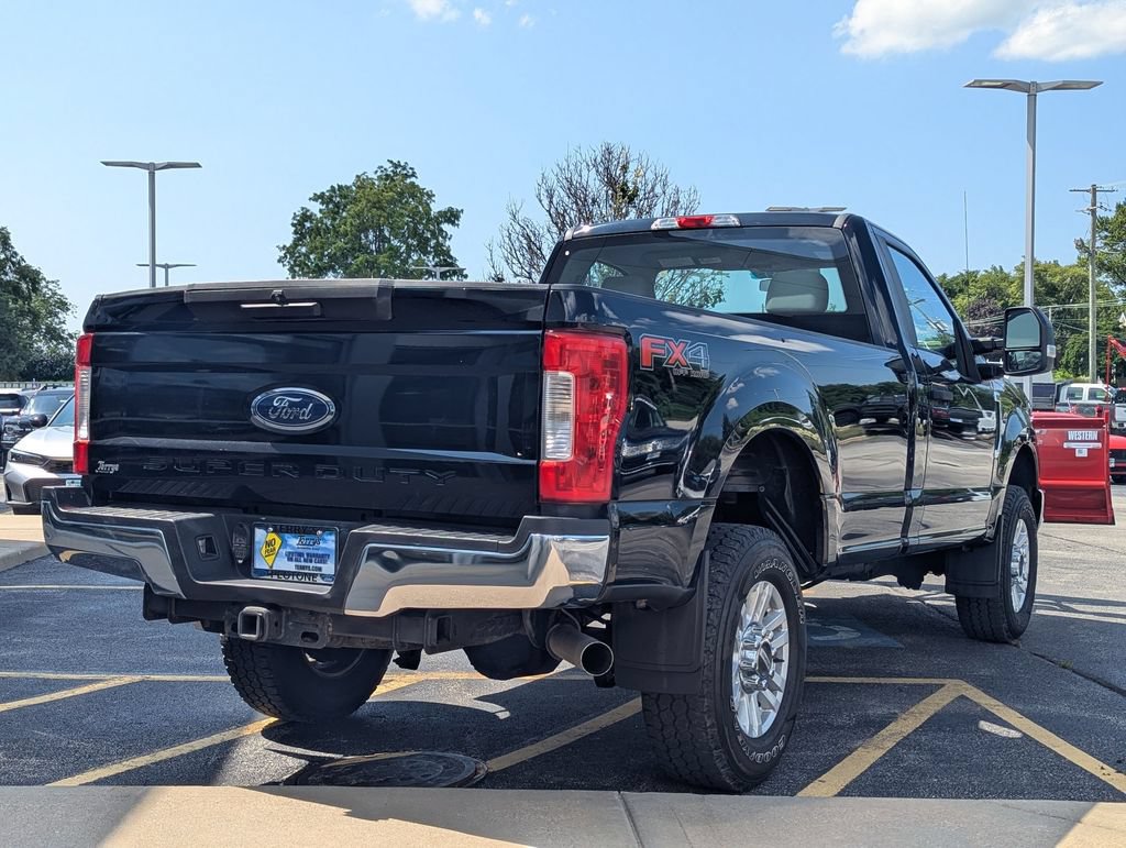 Used 2018 Ford F250 XL w/ STX Appearance Package AWD/4WD image 3