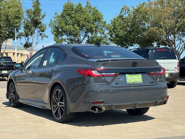 New 2026 Toyota Camry Hybrid FWD image 3