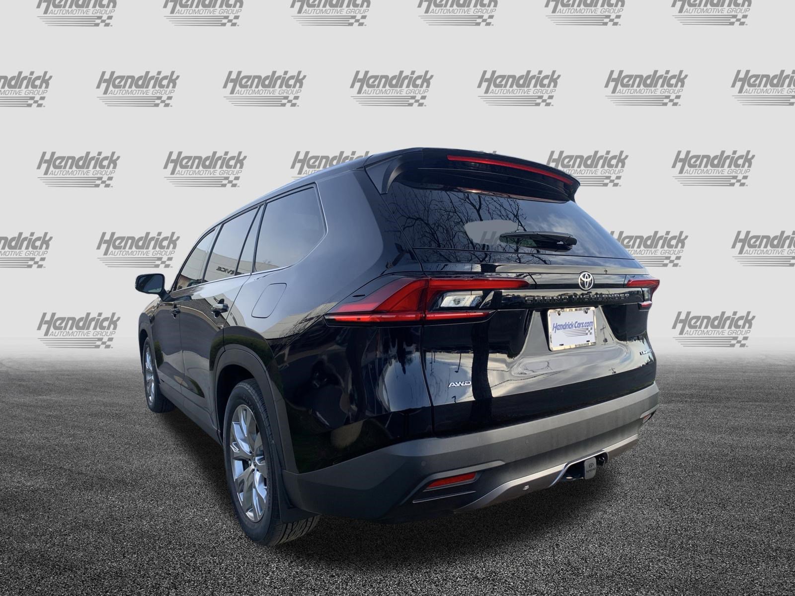 Used 2025 Toyota Grand Highlander AWD image 8