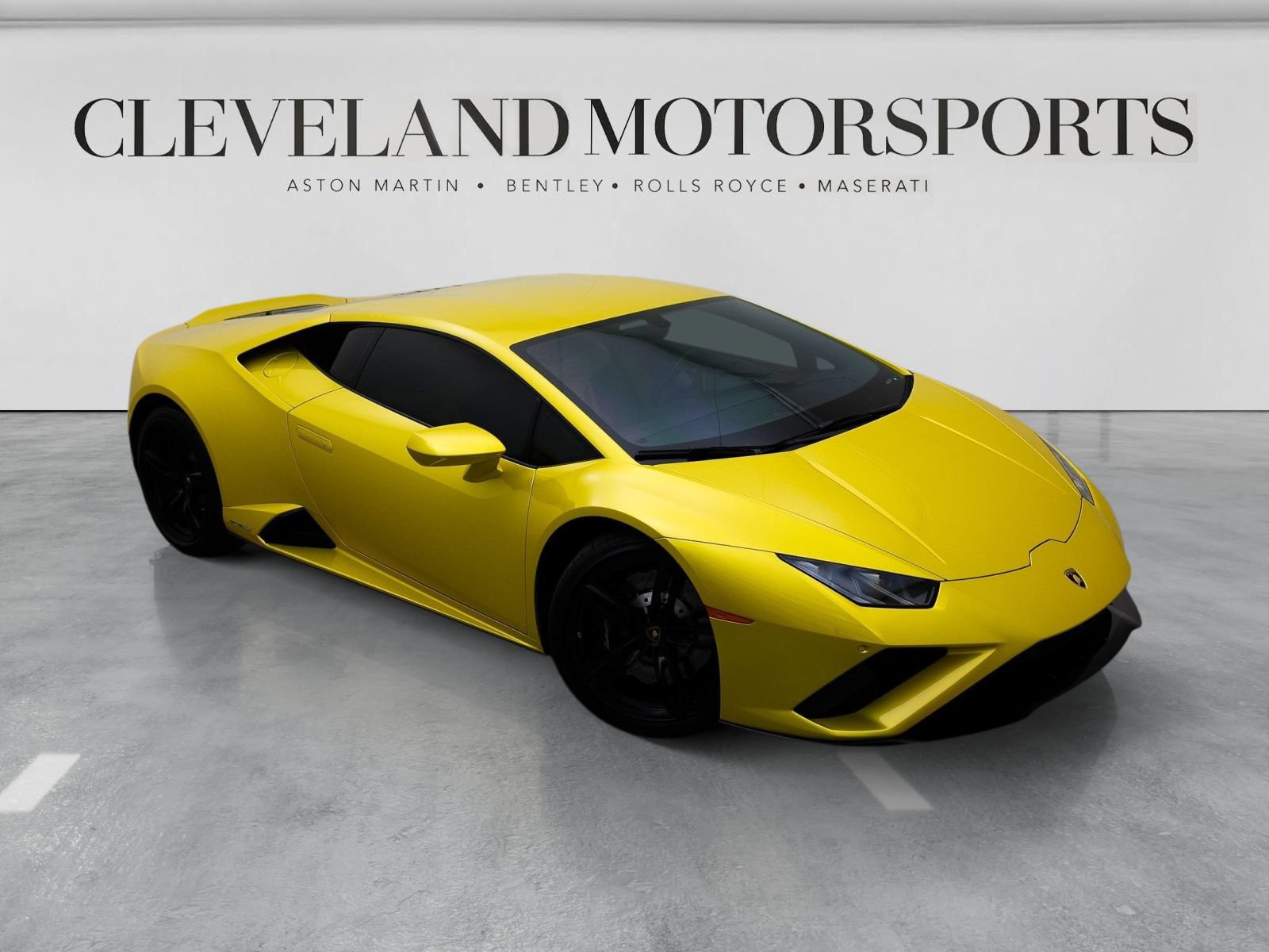 Used 2020 Lamborghini Huracan EVO RWD image 19