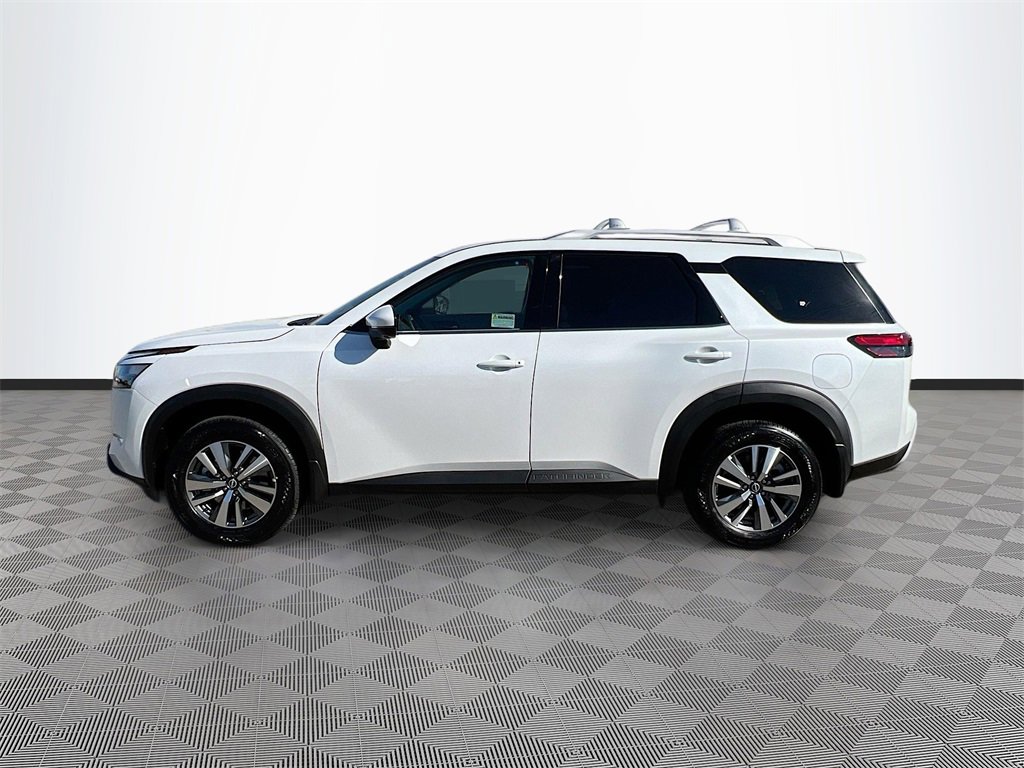 New 2025 Nissan Pathfinder SL image 4