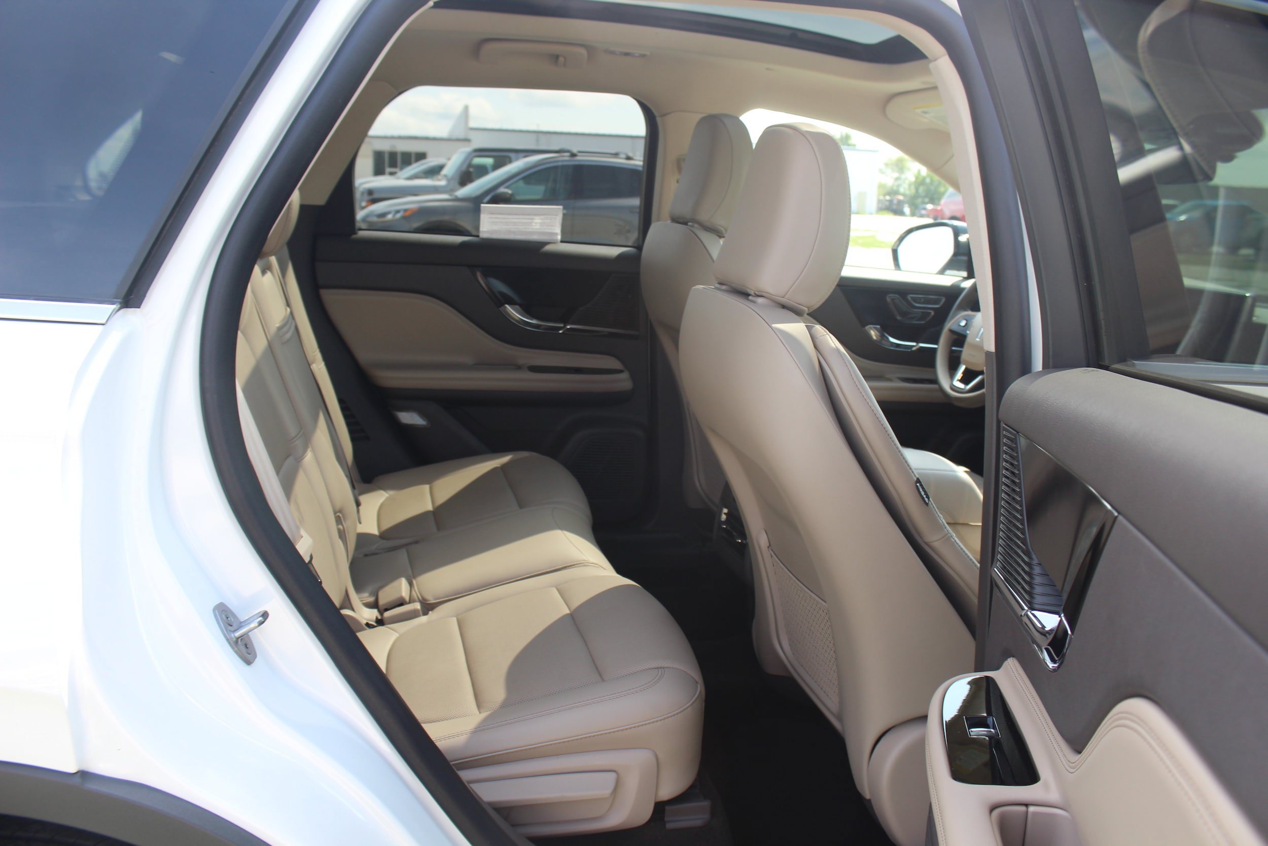 Used 2022 Lincoln Corsair AWD w/ Premium Package image 23