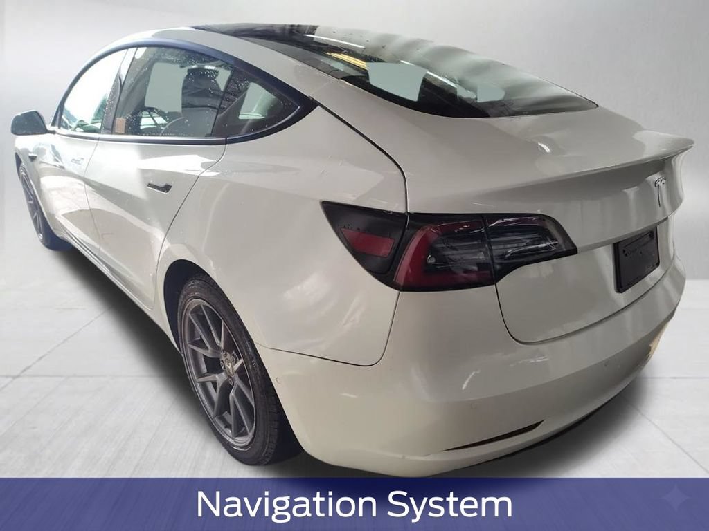 Used 2021 Tesla Model 3 Standard Range Plus RWD image 2