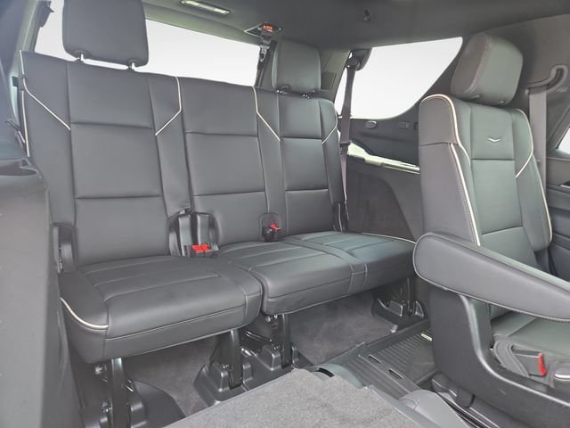 Certified 2024 Cadillac Escalade Sport w/ LPO, ONYX Package AWD/4WD image 40