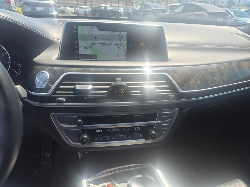 Used 2018 BMW 740i RWD image 16