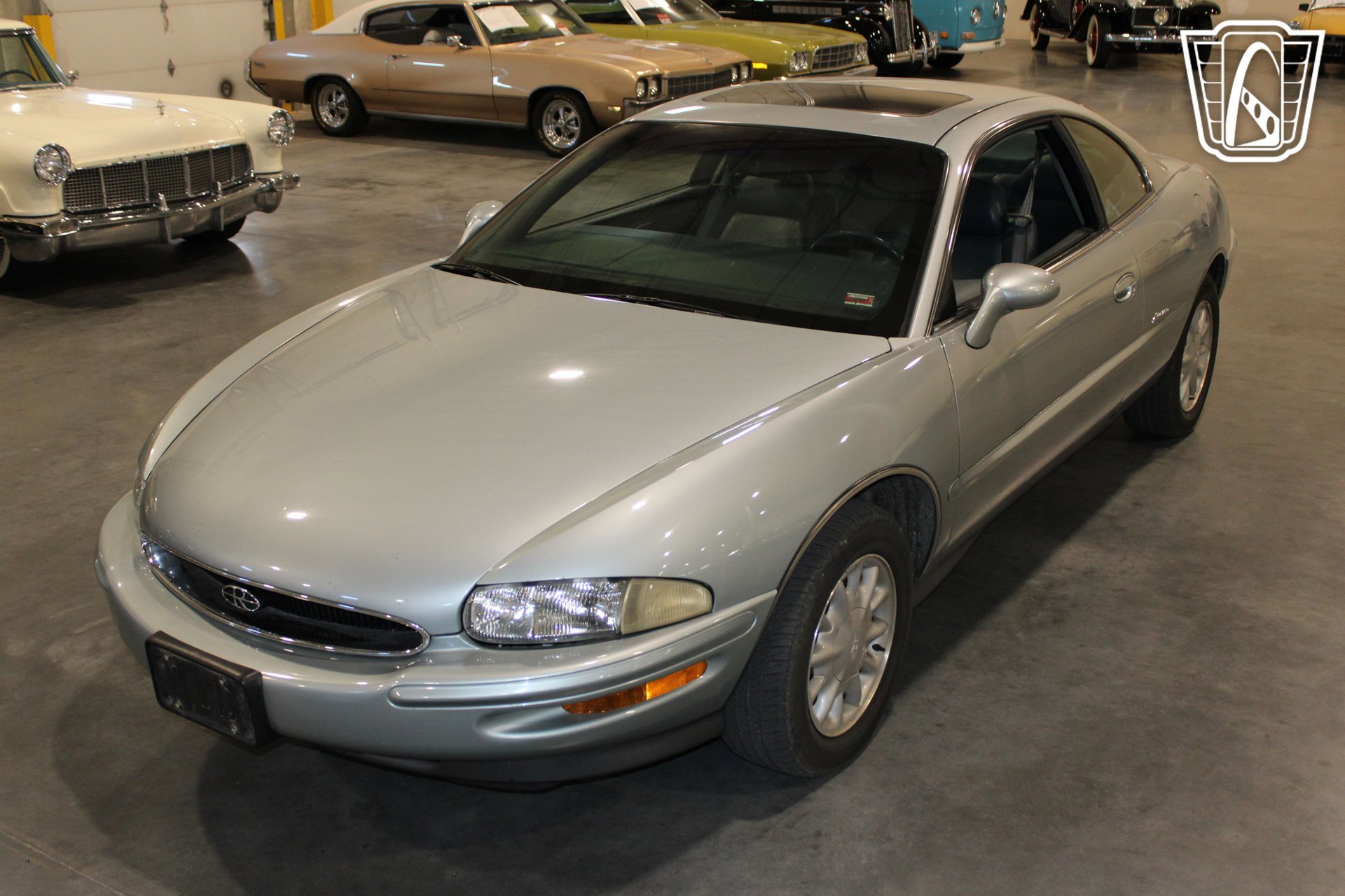 Used 1995 Buick Riviera Supercharged Coupe image 15
