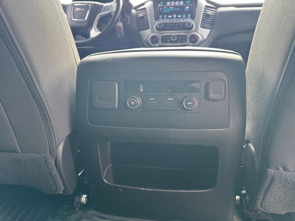 Used 2020 GMC Yukon SLE w/ SLE Value Package image 41