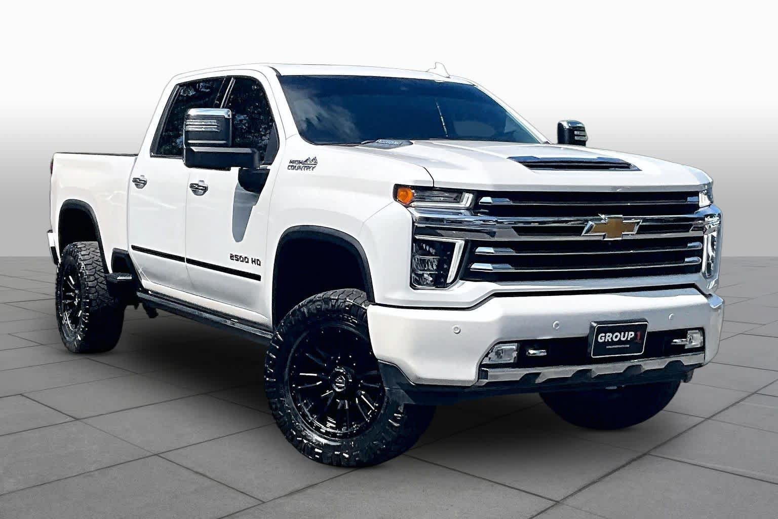 Used 2022 Chevrolet Silverado 2500 High Country w/ Safety Package II AWD/4WD image 3