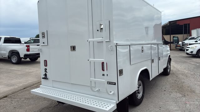 New 2025 Chevrolet Express 3500 w/ Power Convenience Package RWD image 9