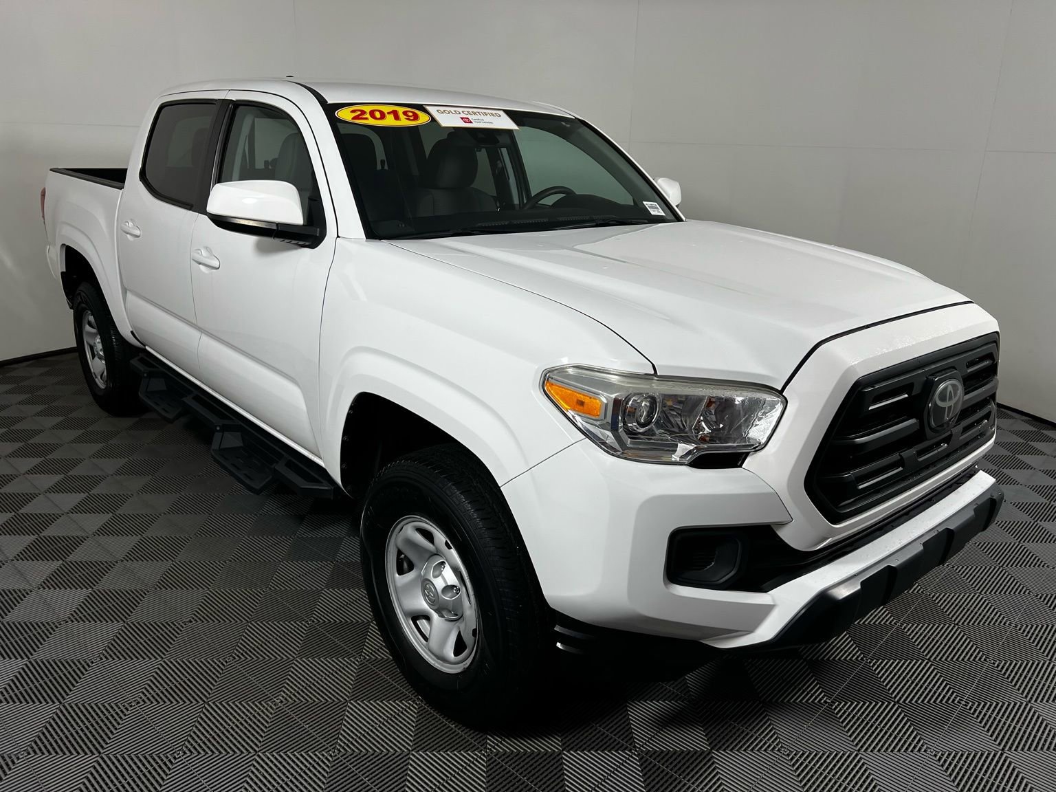 Used 2019 Toyota Tacoma SR w/ SR Convenience Package image 3