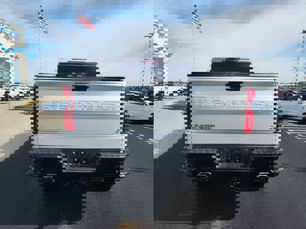 Used 2021 Chevrolet Silverado 1500 LT Trail Boss w/ Bed Protection Package image 3