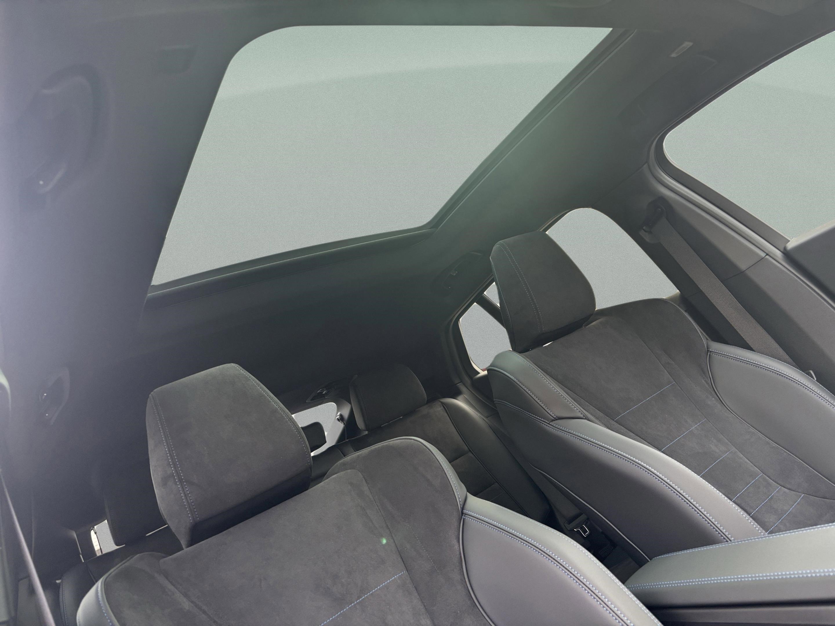 Used 2026 BMW X2 xDrive28i w/ Technology Package image 29