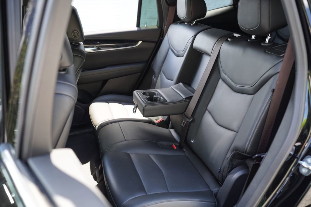Used 2024 Cadillac XT6 Premium Luxury FWD image 24