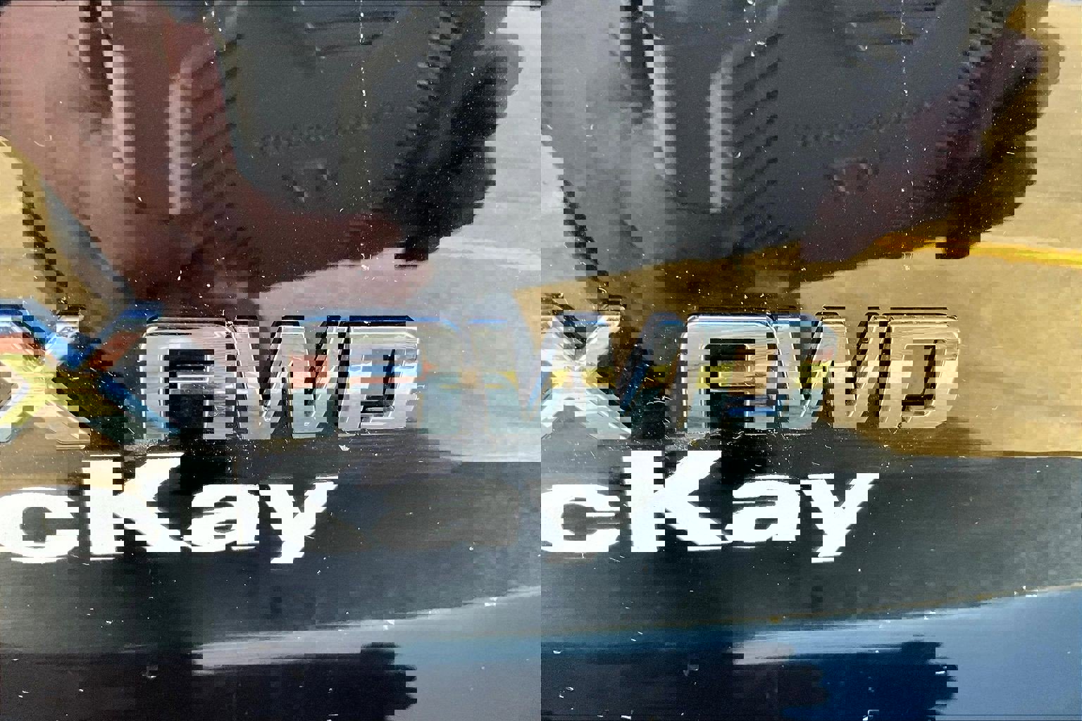 Used 2022 Chevrolet Trax LT w/ LT Convenience Package image 15