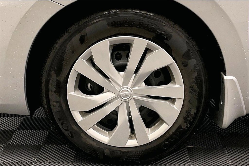 Certified 2025 Nissan Versa S w/ Trunk Package image 8