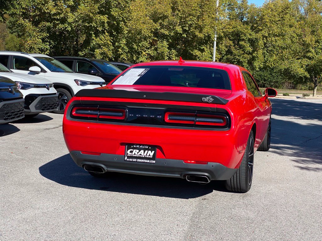 Used 2017 Dodge Challenger R/T Scat Pack w/ Leather Interior Group RWD image 7